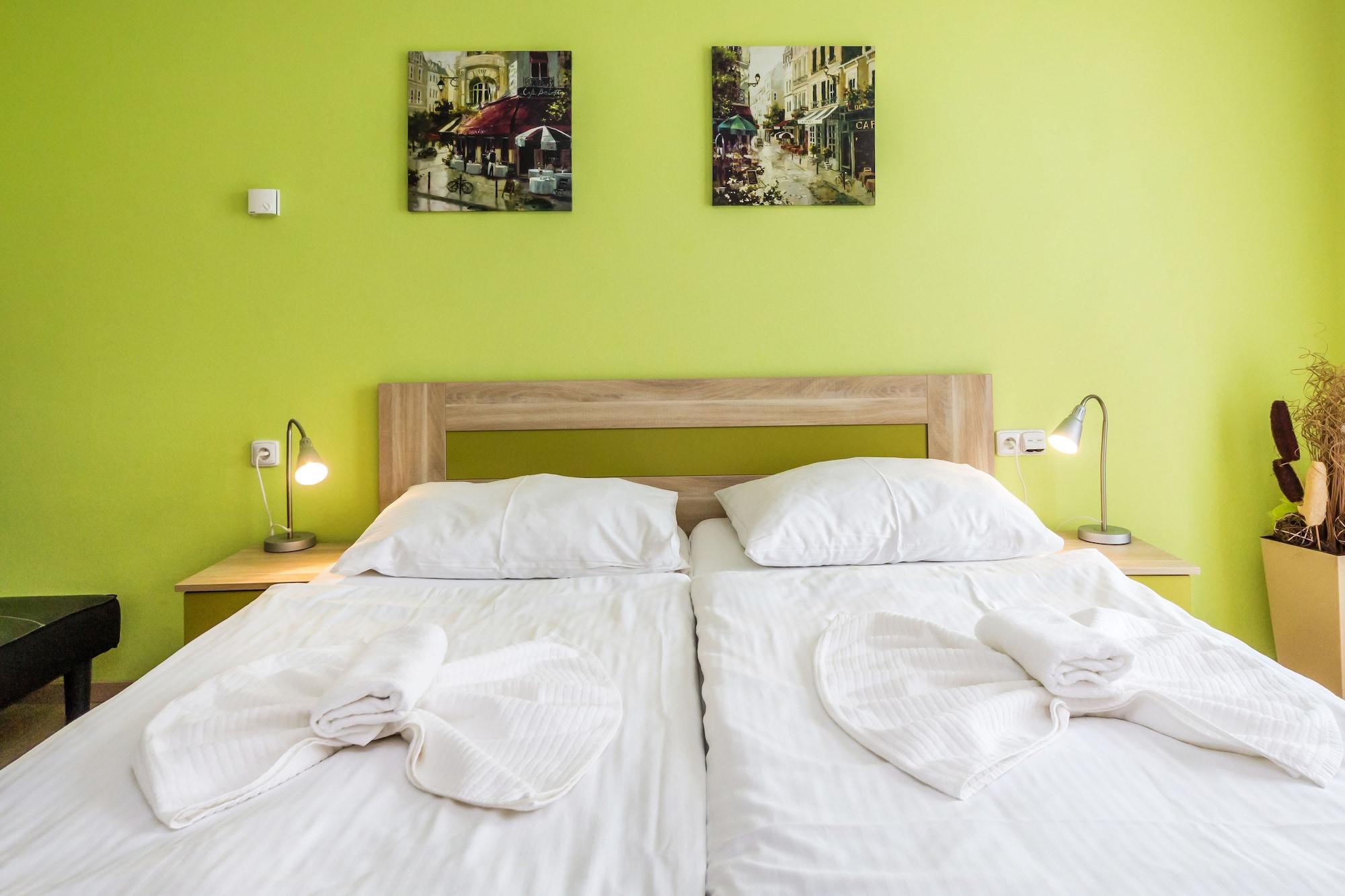 Nad Kralovnou Hotel & Restaurant Prag Eksteriør billede