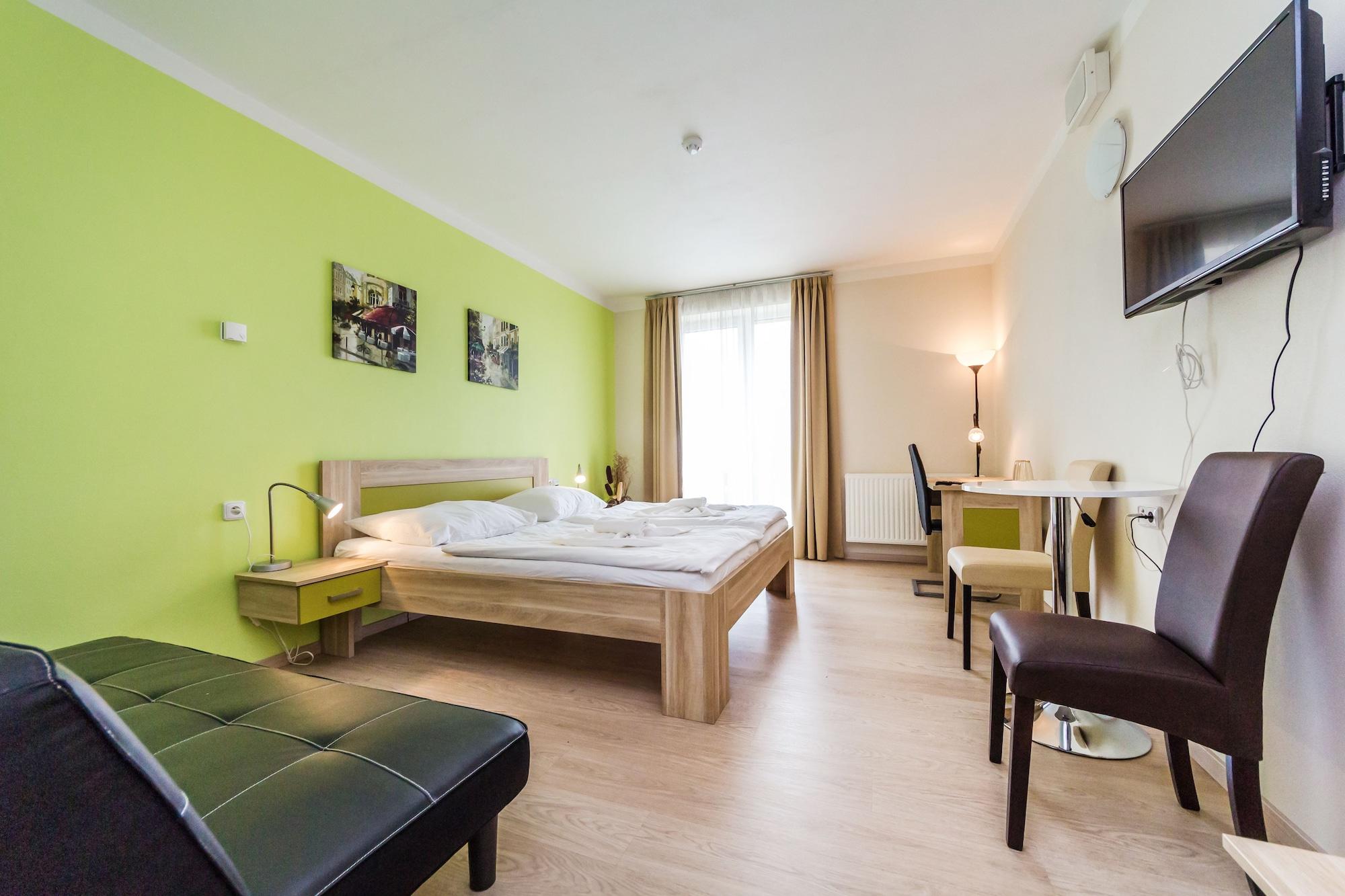 Nad Kralovnou Hotel & Restaurant Prag Eksteriør billede