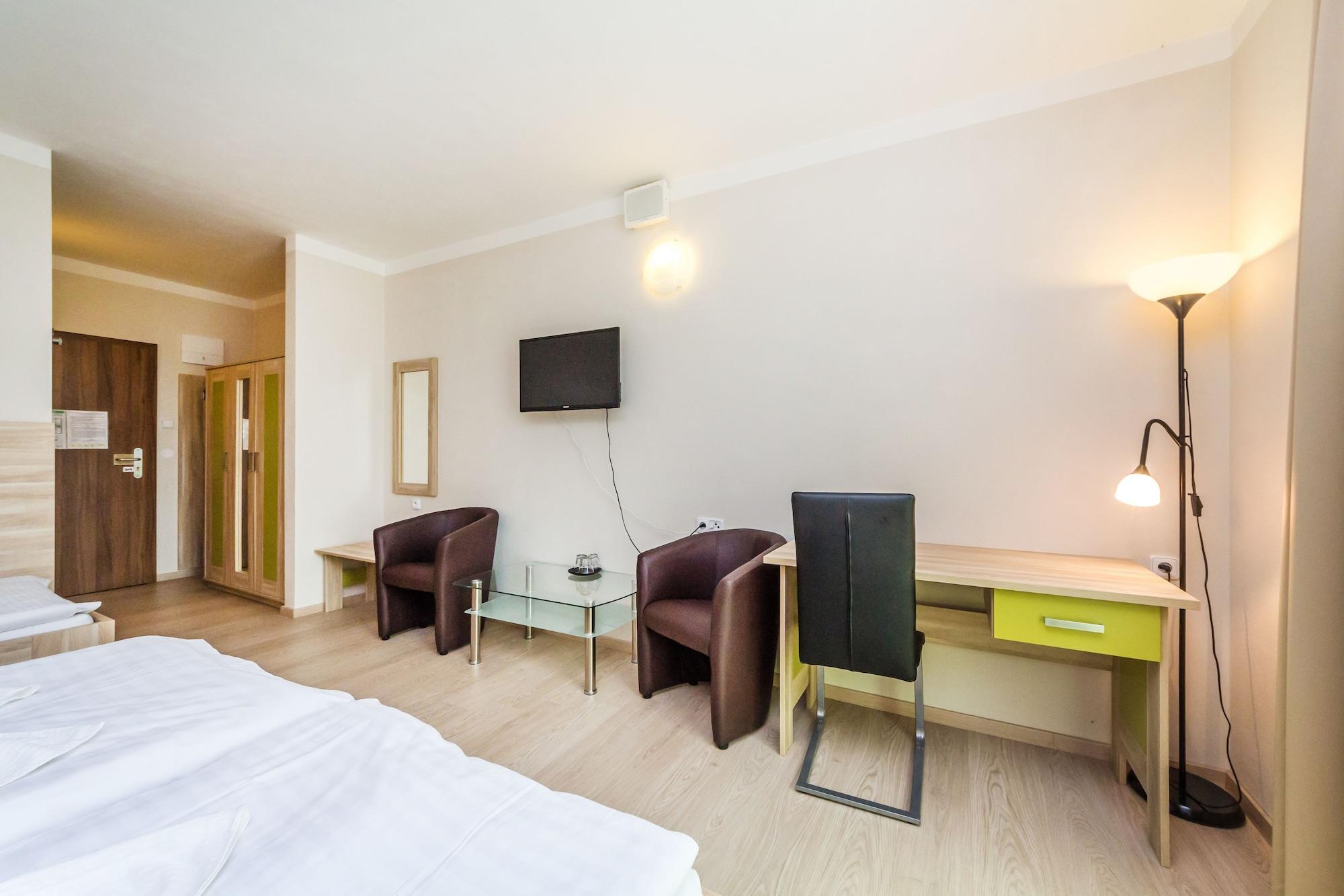 Nad Kralovnou Hotel & Restaurant Prag Eksteriør billede
