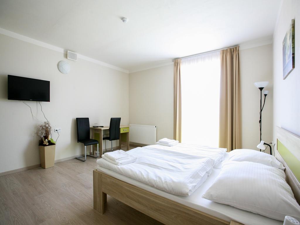 Nad Kralovnou Hotel & Restaurant Prag Værelse billede