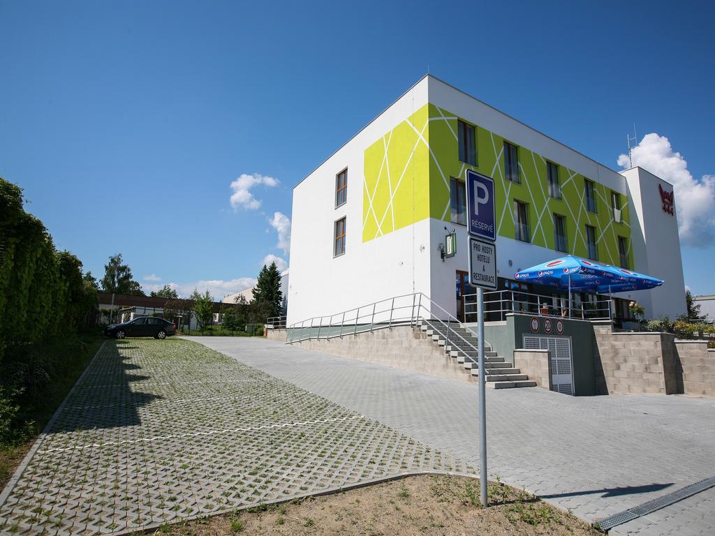 Nad Kralovnou Hotel & Restaurant Prag Eksteriør billede