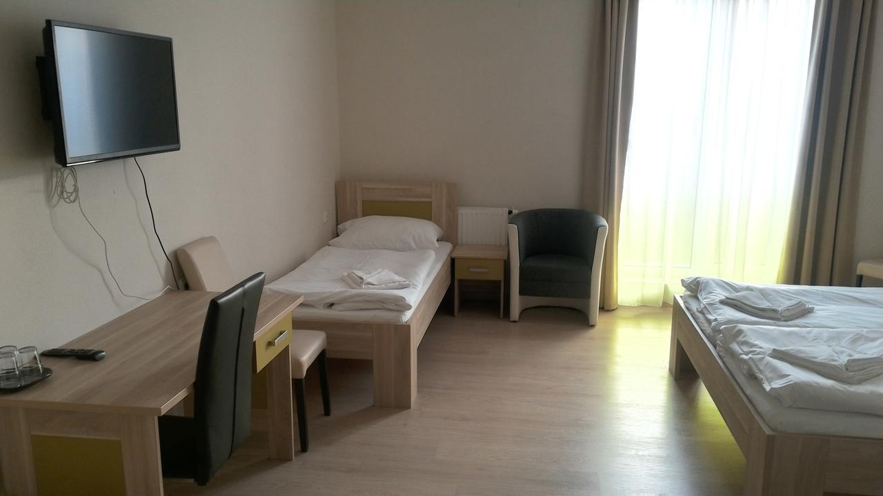 Nad Kralovnou Hotel & Restaurant Prag Eksteriør billede