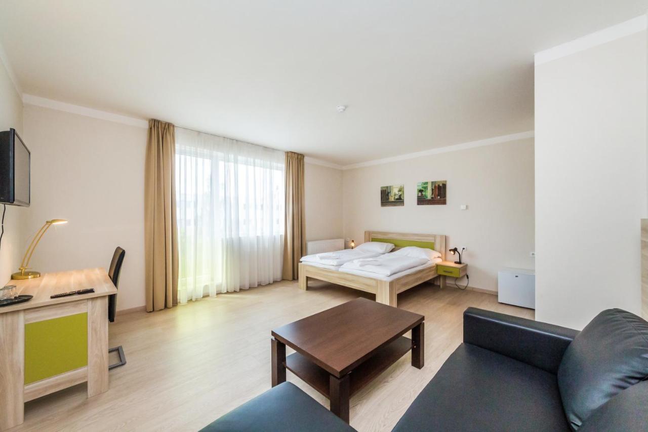 Nad Kralovnou Hotel & Restaurant Prag Eksteriør billede